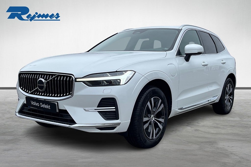 Volvo XC60 Recharge T6 Core Edition / Drag