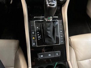 Skoda Superb Kombi 2.0 TDI 4x4 DSG L&K Drag/SoV/Bkam/Dvärm