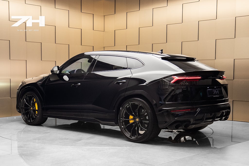 Lamborghini Urus B&O / 360° / HuD / Massage