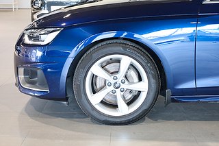 Sedan Audi A4 4 av 24