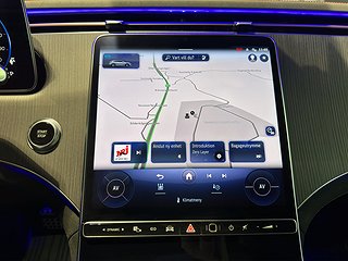 SUV Mercedes-Benz EQE 8 av 15