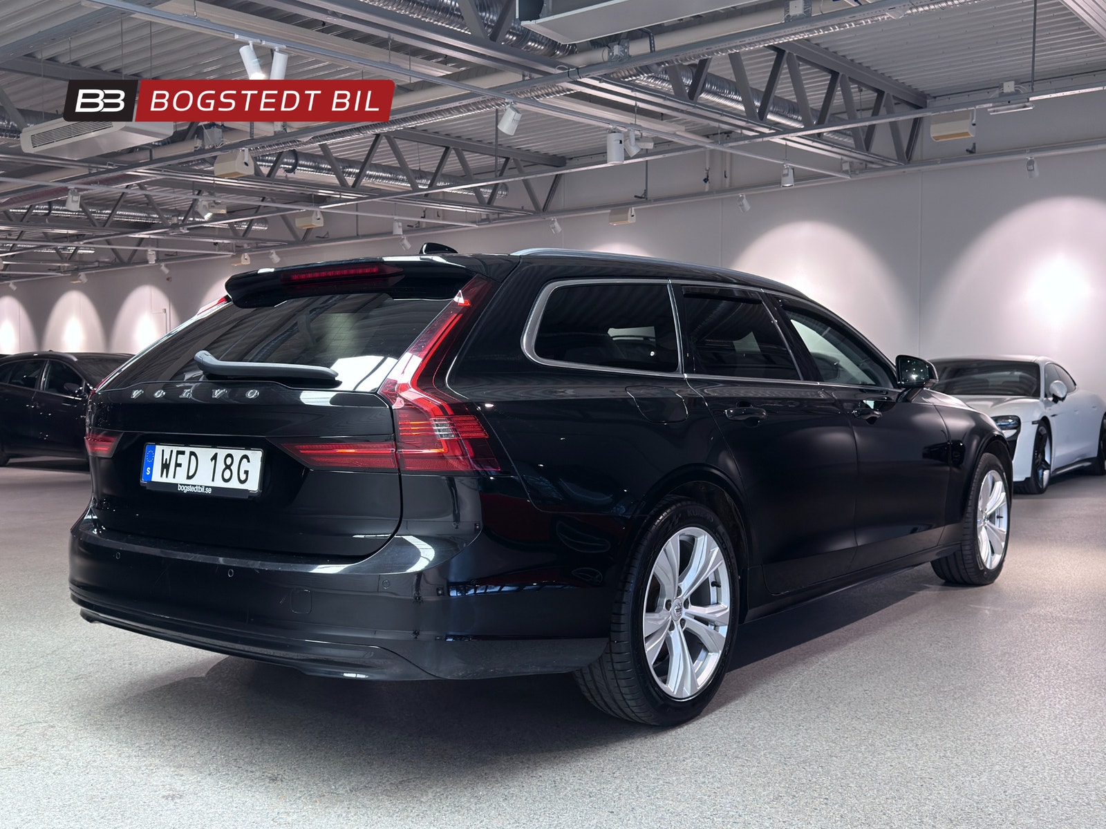 Volvo V90 B4 197hk Momentum | Dragkrok | Värmare | Facelift 2021 - miniatyr 8