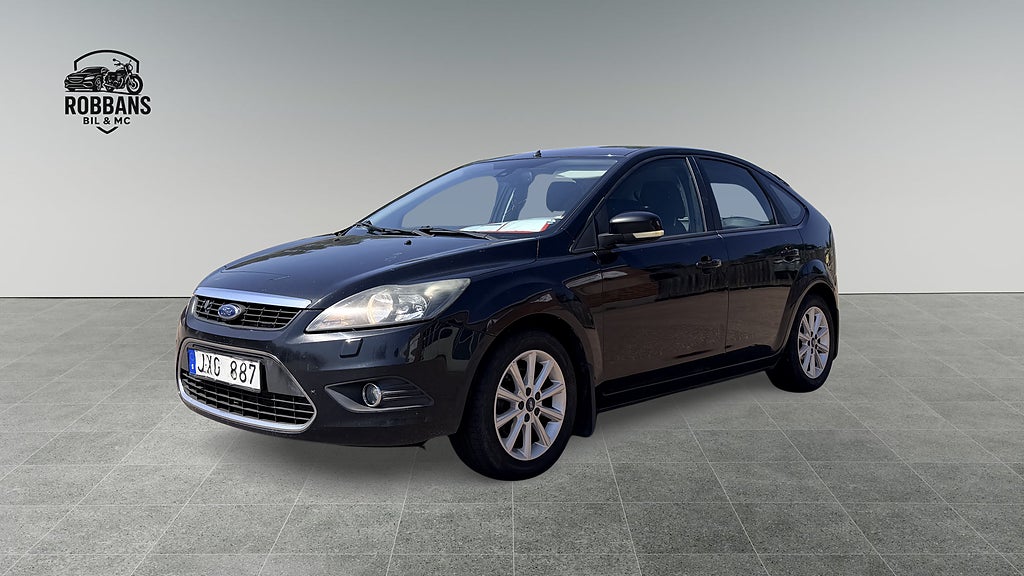 Ford Focus 5-dörrars 1.8 Titanium Sommar & Vinterhjul
