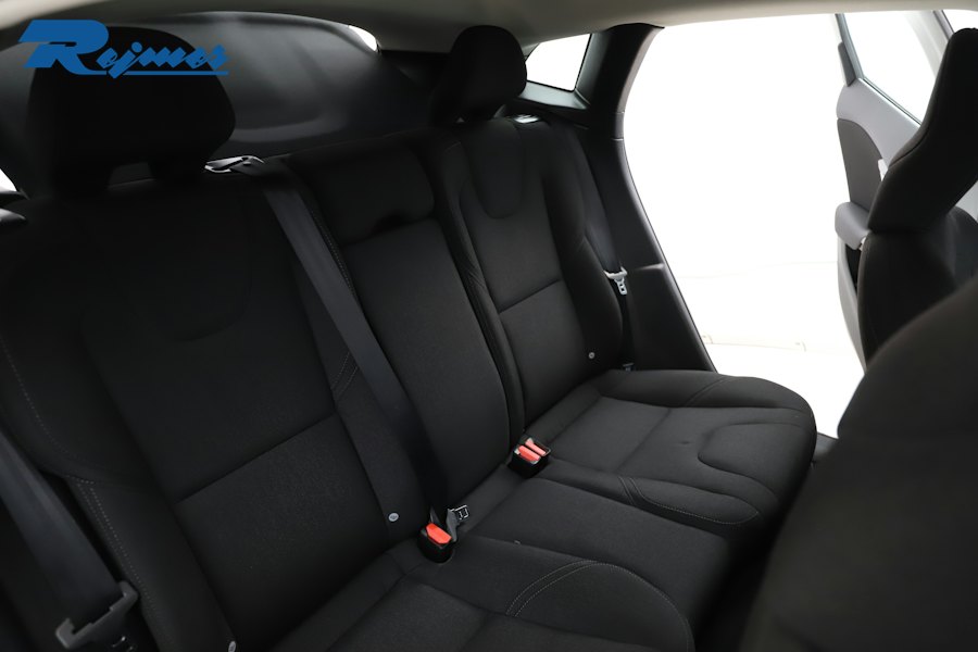Volvo V40 D2 Your Kinetic 2016, kuva 7/51