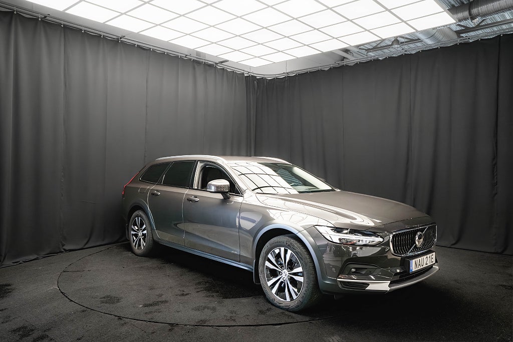 Volvo V90 Cross Country B4 AWD Advanced DRAG D-VÄRM KAMERA ADAPTIV-FAR