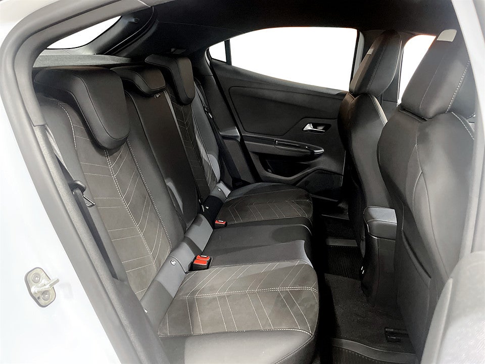 Bild på Opel Mokka-e Ultimate 50kWh 136hk Aut - B-KAMERA, CARPLAY, RATTVÄRME