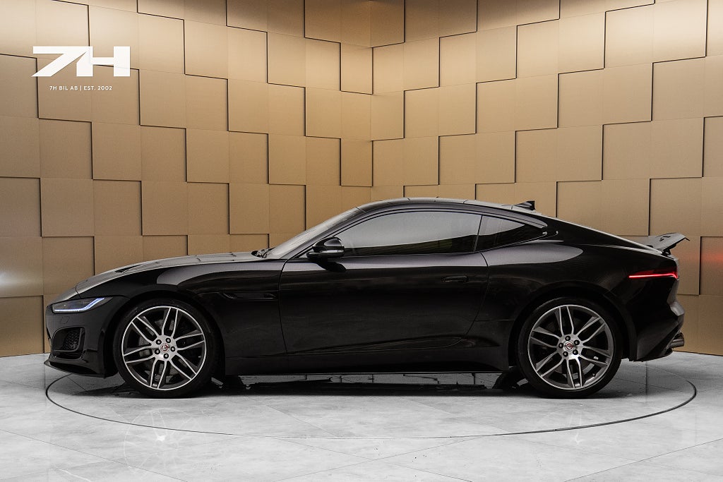 Jaguar F-TYPE 5.0 V8 R-Dynamic Black Pack Meridian Ventiler. Stolar