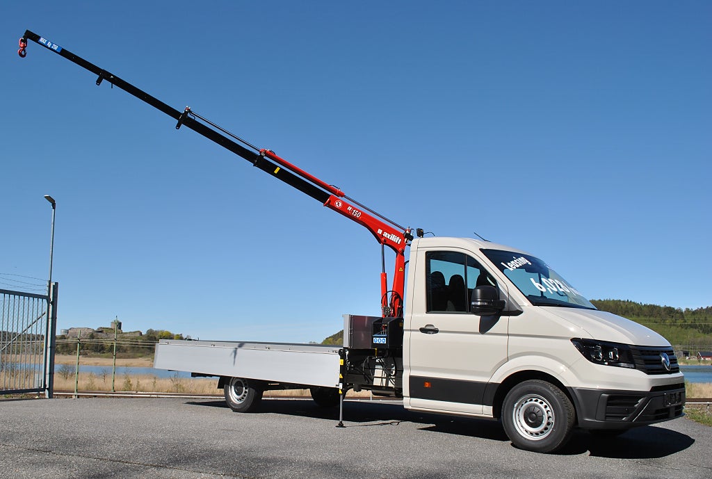 Volkswagen Crafter Flakbil med Kran ML 150,3 