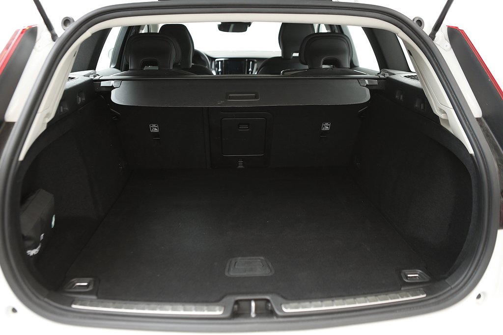 Volvo V60 D3 150hk Momentum Se II Kamera VOC Drag Leasbar 2020