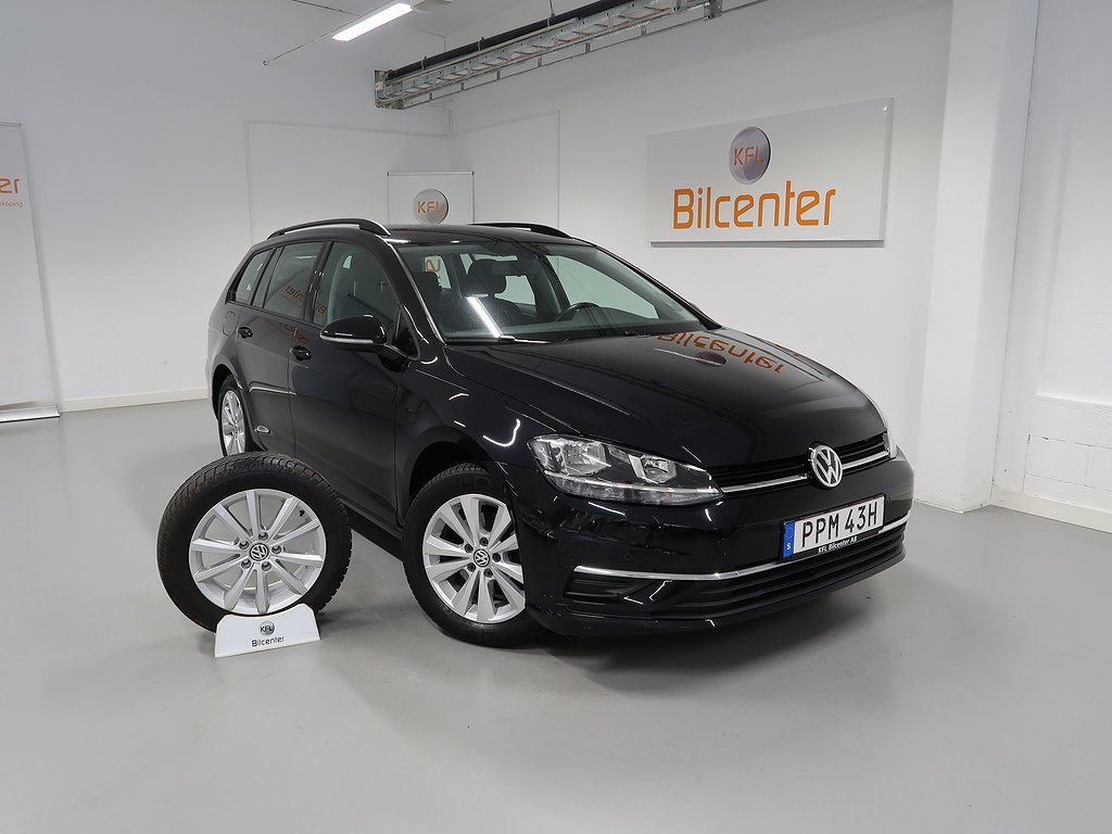 Volkswagen Golf SC 1.5 TSI V-Däck ingår Drag-Kamera-Värmare-Carplay-AdaptivFH-BT