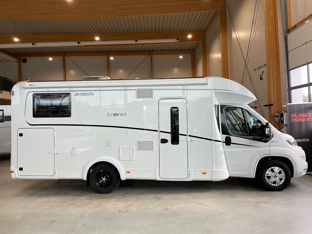 Dethleffs Trend 7057 / B-körkort / Taksäng / Långbädd / Garage / 4495kr/må - Dethleffs