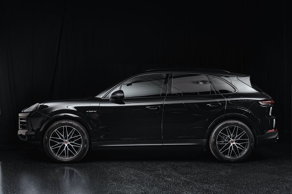 Gallery image 3 of 21