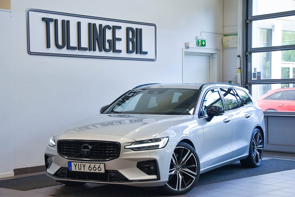 Volvo V60 T5 250HK R-Design H&K Läder HuD VoC 360° 20"  