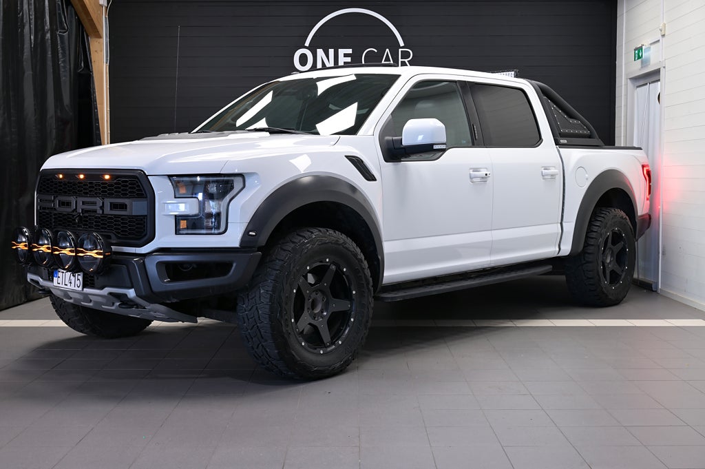 Ford F-150 Raptor SuperCrew MOMS Påkostad Nyservad 456hk