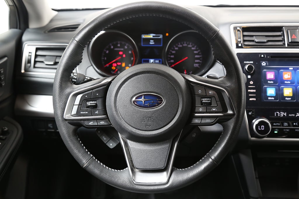 Subaru Outback 2,5i 175hk Ridge AWD Aut Skinn 1ägare Motorv Dragkrok 2018