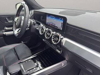 SUV Mercedes-Benz GLB 4 av 15