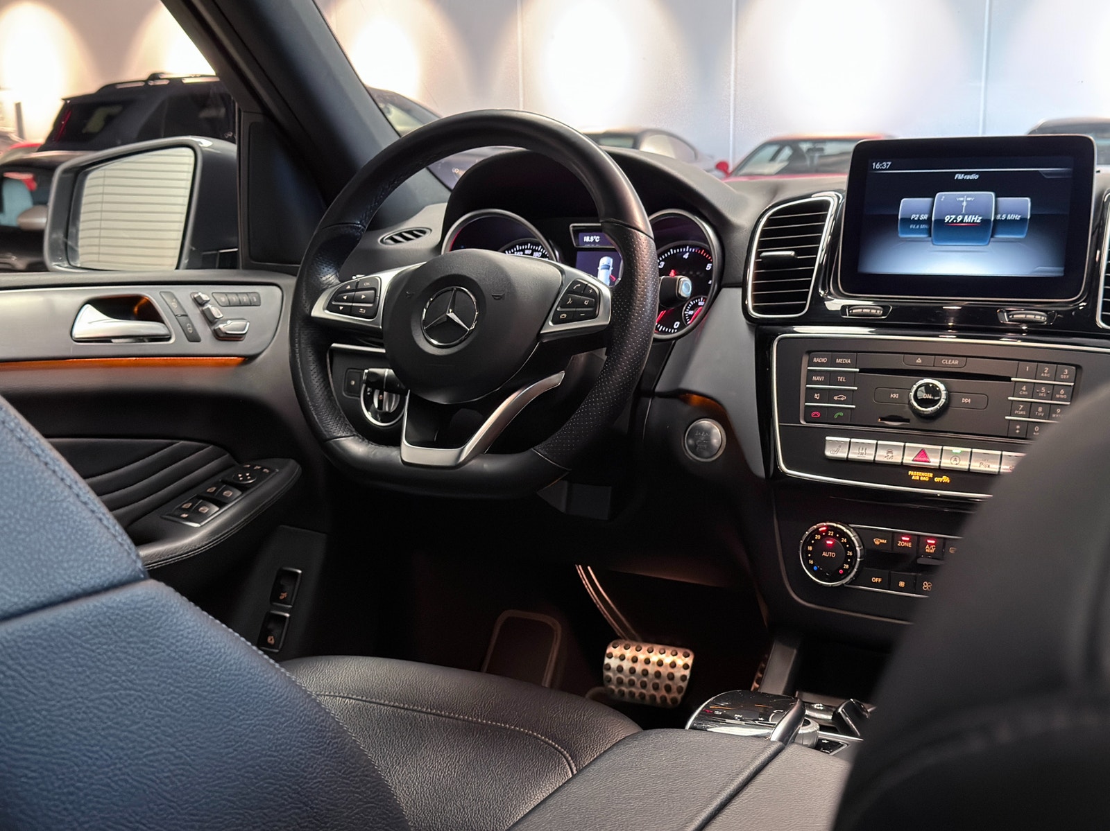 Mercedes-Benz GLE 350 d 4MATIC 9G-Tronic AMG Line |Luftfjädring|Drag|Pano 2017 - miniatyr 20