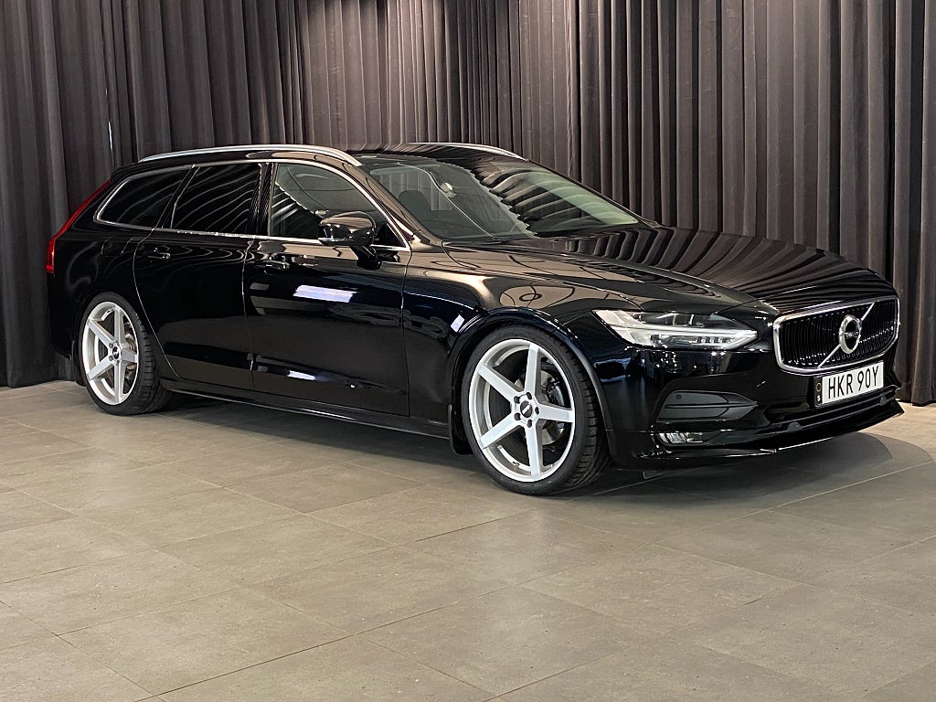 Volvo V90 D4 AWD Geartronic Momentum Advanced / 