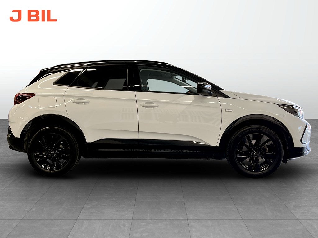 Bild på Opel Grandland GS 1.2 PT 130hk Aut - B-KAMERA, CARPLAY