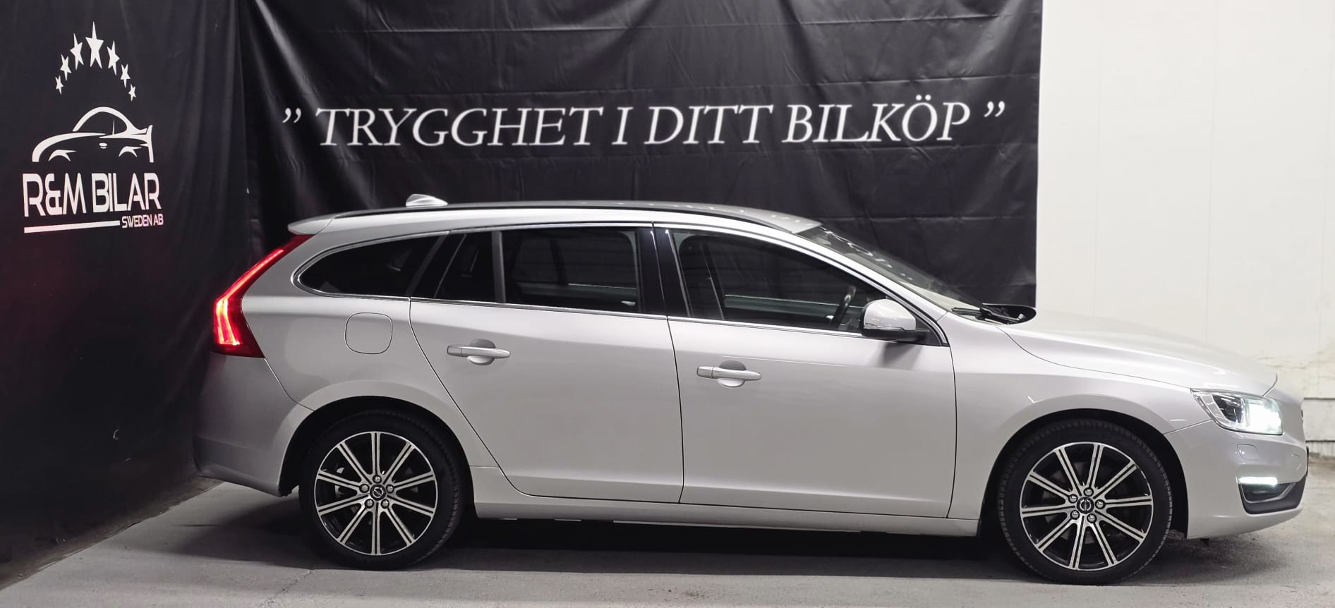 Volvo V60 D4 AWD, Få-ägare, Drag 2018, bild 3/56
