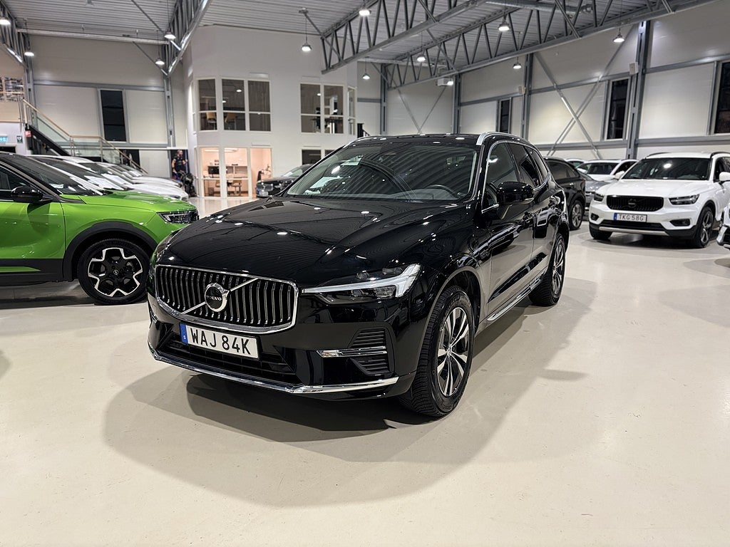 Volvo XC60 Recharge T6 AWD Core Edition *Pano,*Drag*