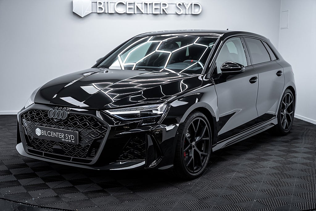 Audi RS3 SB |Quattro|S-Tronic|Sportavgas|Carbon|SONOS|HuD|400hk