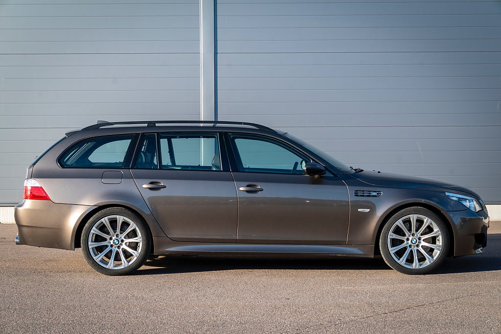BMW M5 Touring Svensksåld