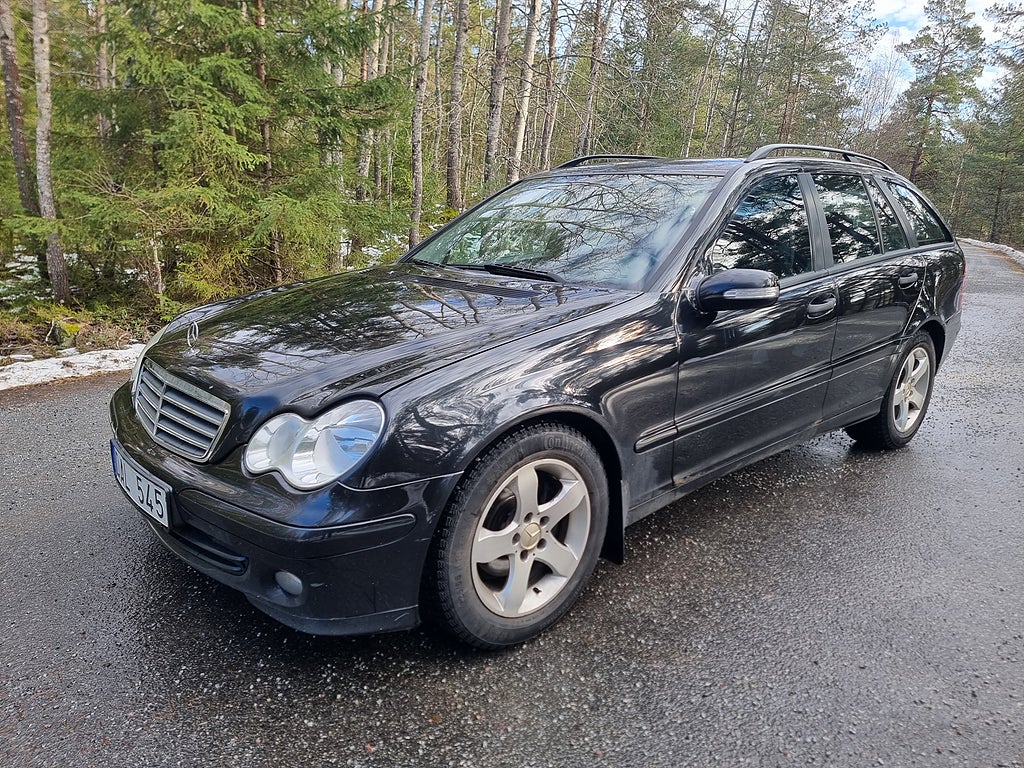 Mercedes-Benz C 220 T CDI Ny besiktigad Flytt Rea