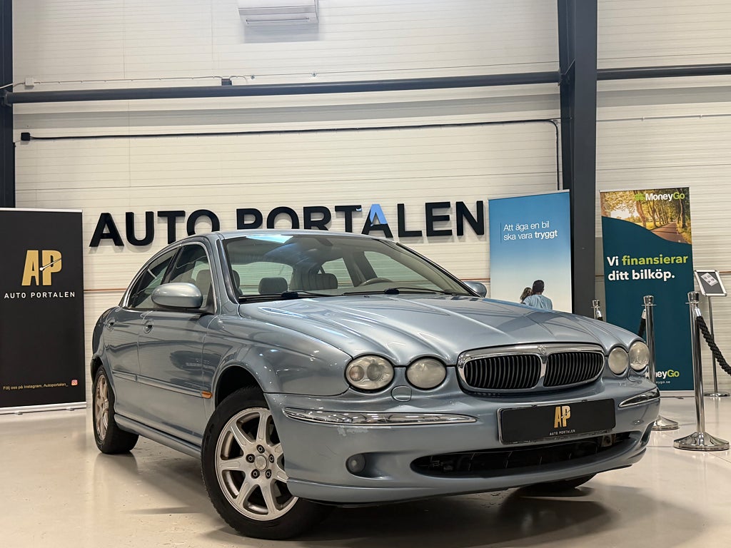 Jaguar X-TYPE 2.1 V6, Nybesiktigad, Skinn, PDC Elstolar Acc Vdäck