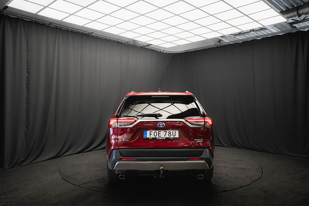 Toyota RAV4 Hybrid AWD EXECUTIVE LÄDER DRAG ELSTOL 1-ÄGARE MOMS