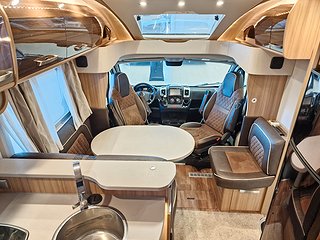 Husbil-halvintegrerad Knaus Sun TI Platinum Selection 4 av 21