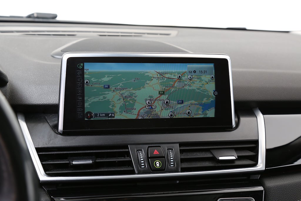 BMW 225xe Active Tourer Sport line 224hk Aut AWD HuD Navi Pano 2017