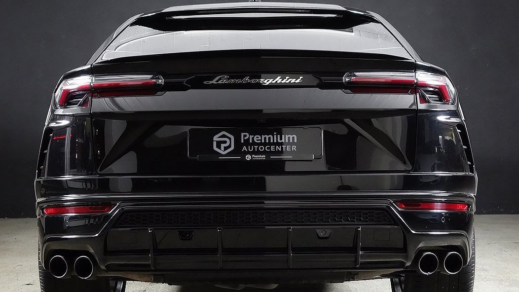 Lamborghini Urus är biltillverkarens första suv. 