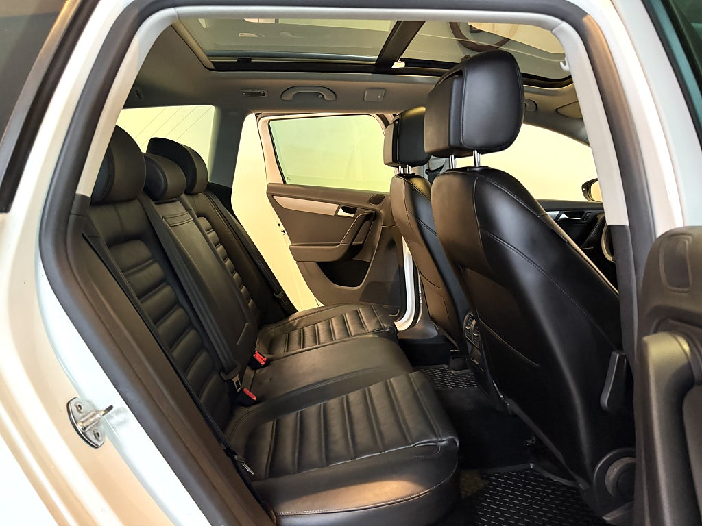 Volkswagen Passat Variant 2.0 TDI DPF BMT 4Motion GT PANORAMA D-VÄRM SKIN