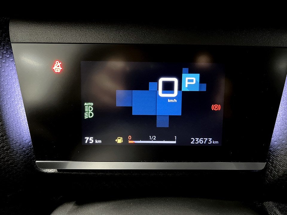 Bild på Citroën C4 Shine Exclusive 1.2 PT 155hk Aut - PANO, B-KAMERA