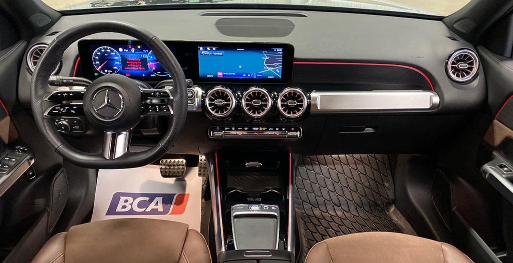 Mercedes-Benz GLB 200 AMG 7-sits Värmare Glastak Drag - bild 3