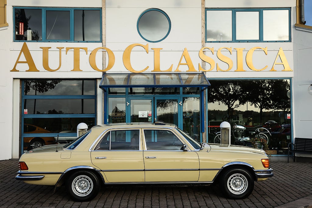 Mercedes-Benz 450 SE 