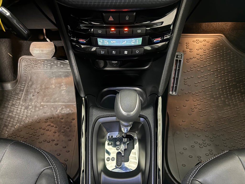 Peugeot 2008 1.2 PT 110 EAT Allure,Glastak  Euro 6 SoV Hjul thumbnail