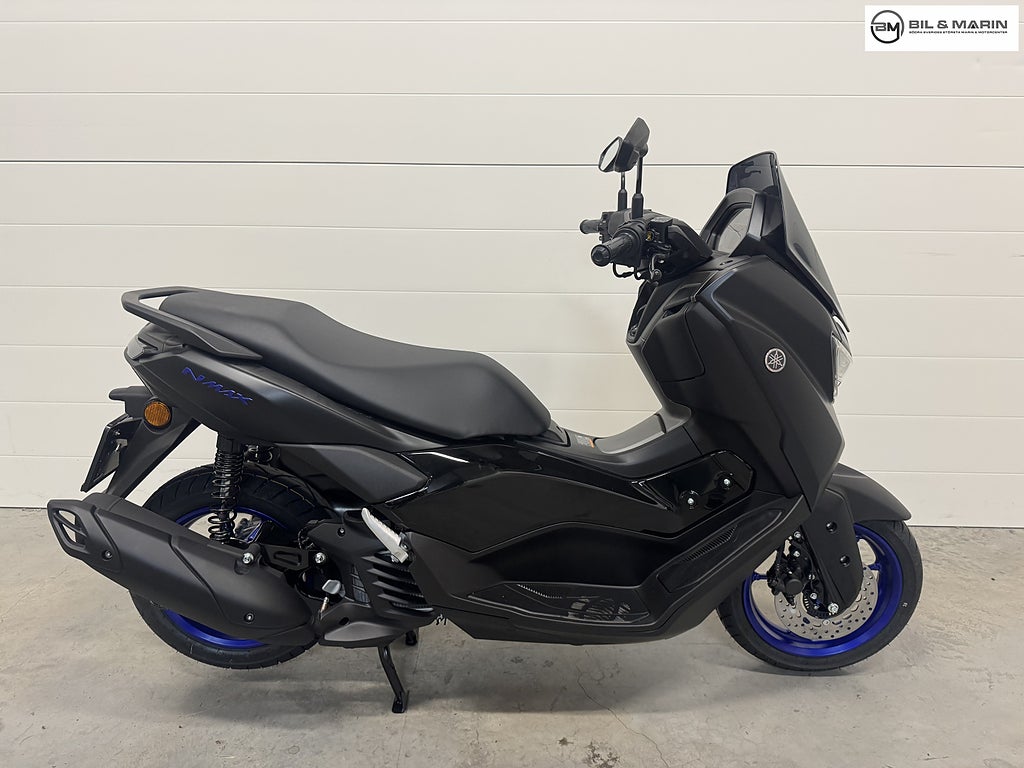 Yamaha N-MAX 125 Icon Black *finns för leverans*