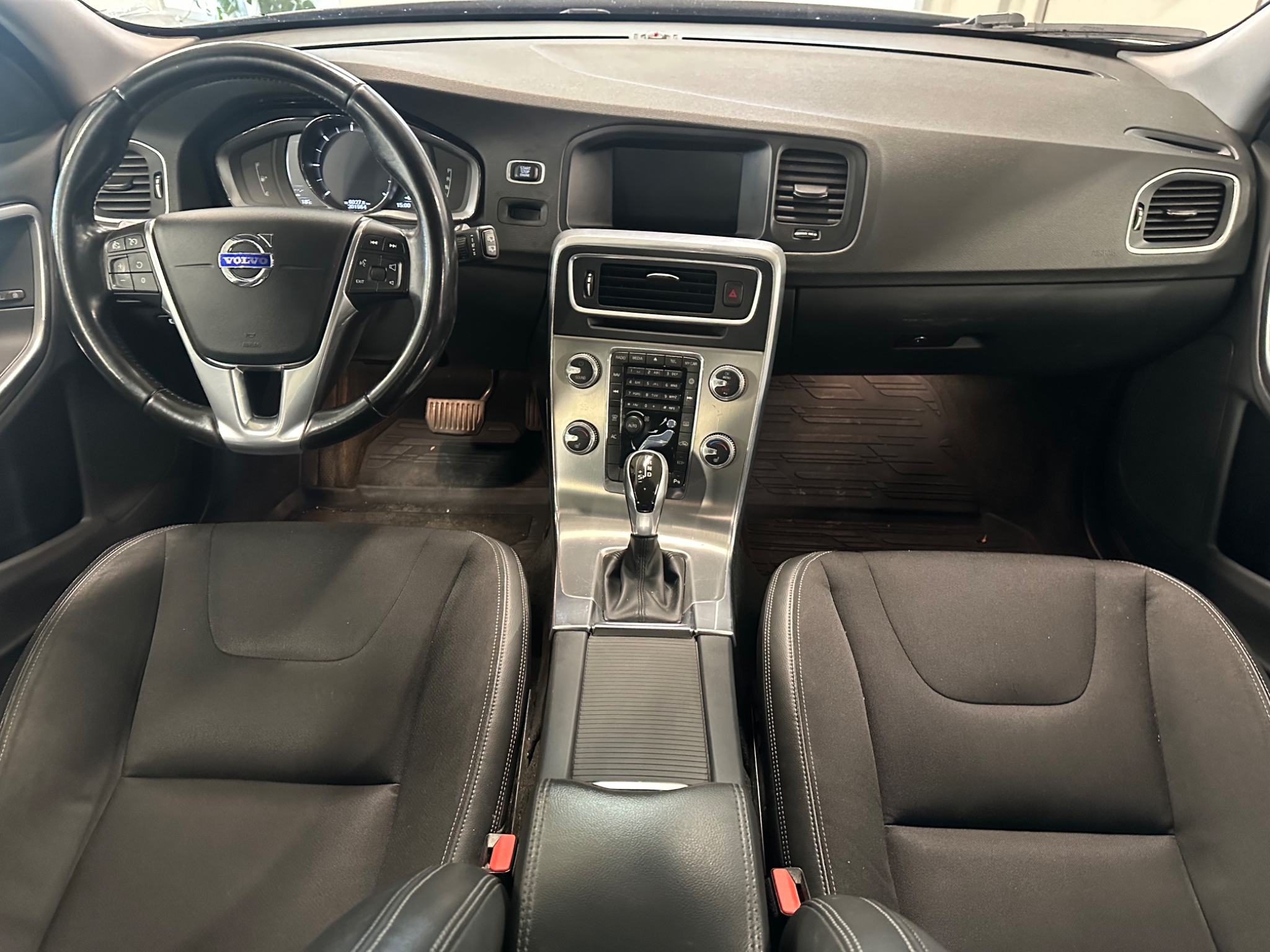 Volvo V60 2017, kuva 7/46