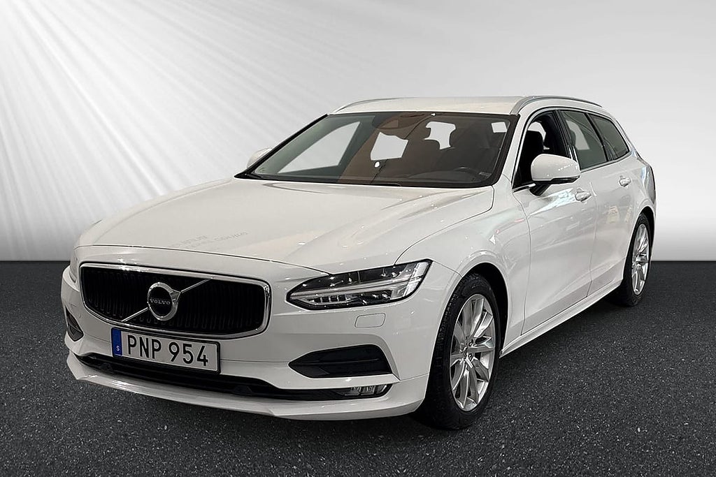 Volvo V90 T4 Momentum Advanced Edition