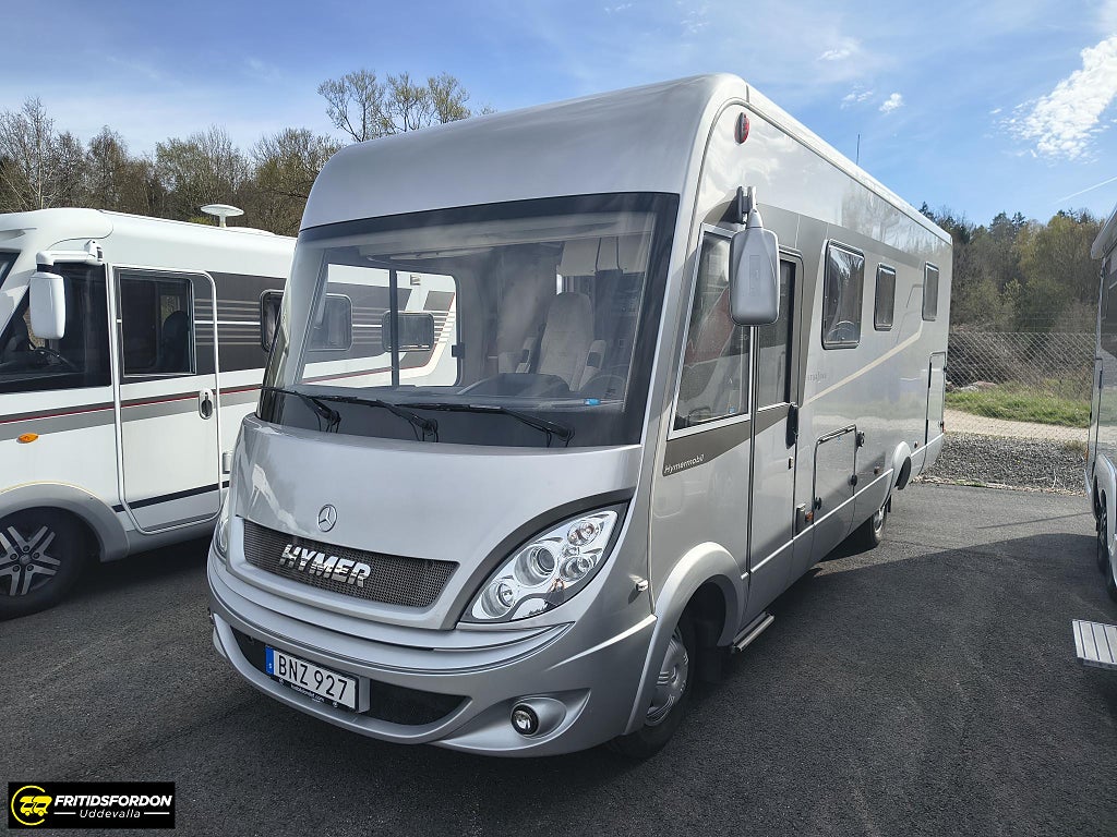 Hymer B 690 Hydraliska stödben