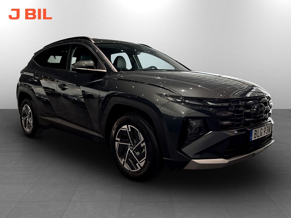 Hyundai Tucson Essential Hybrid 215hk Aut 4WD B-KAMERA CARPLAY
