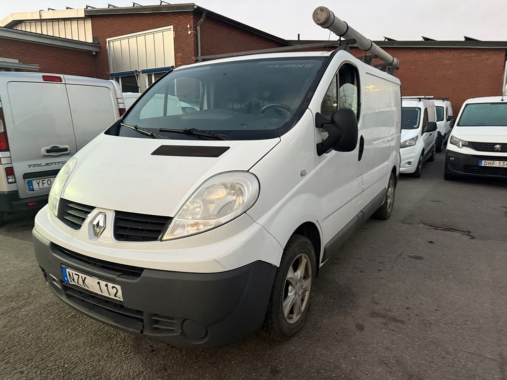 Renault trafic Skåpbil 2.7t 2.0 dCi Euro 5