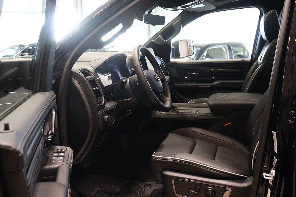 Dodge RAM 1500 Limited Night Rambox 540hk Hurricane