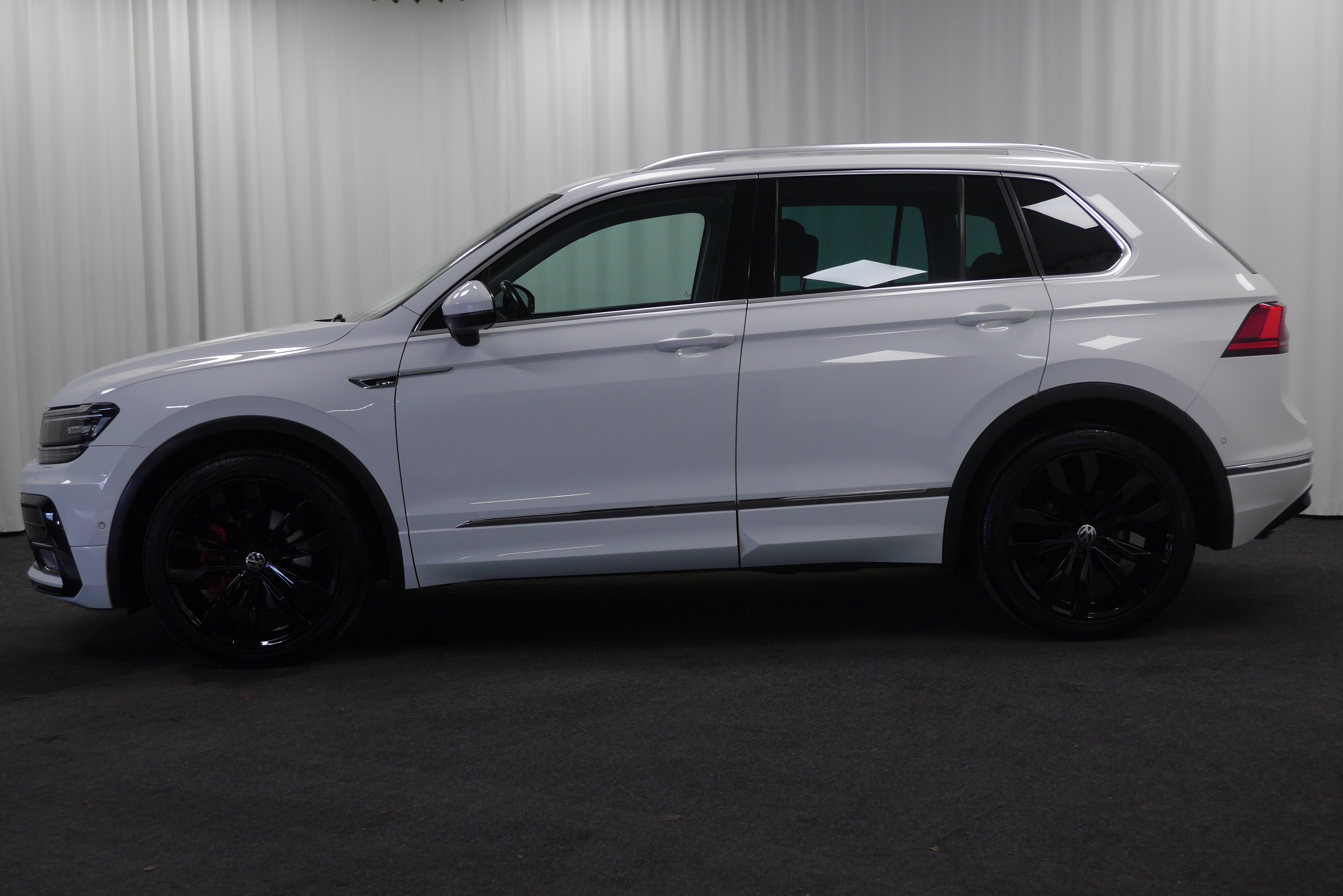 Volkswagen Tiguan 2017, bild 2/47