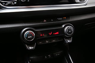 Halvkombi Kia Rio 13 av 15