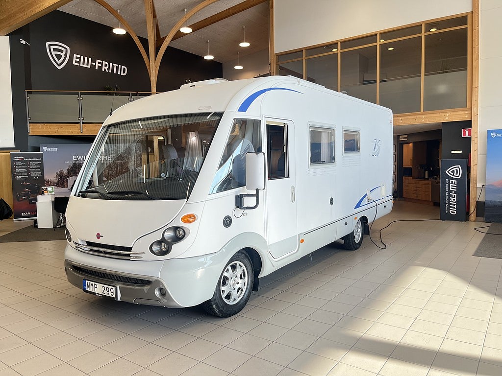 Bürstner I 685 (ALDE+Solcell+Ugn+Dragkrok)