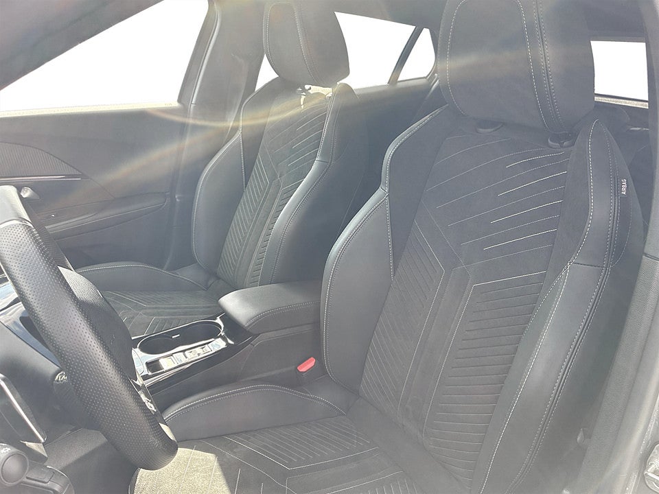 Bild på Peugeot 2008 GT 1.2 PT 130hk Aut B-KAMERA CARPLAY