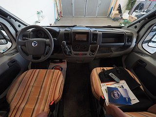 Husbil-halvintegrerad Bürstner Marano T 590 8 av 21
